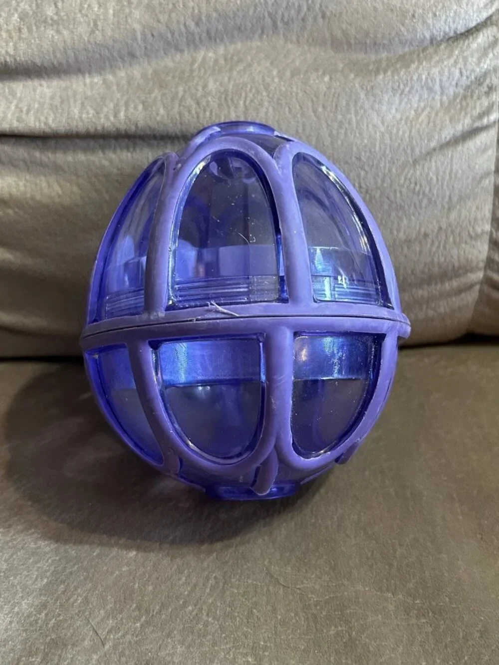 NWOT PetSafe Busy Buddy Kibble Nibble Treat Dispenser Dog Toy in Purple